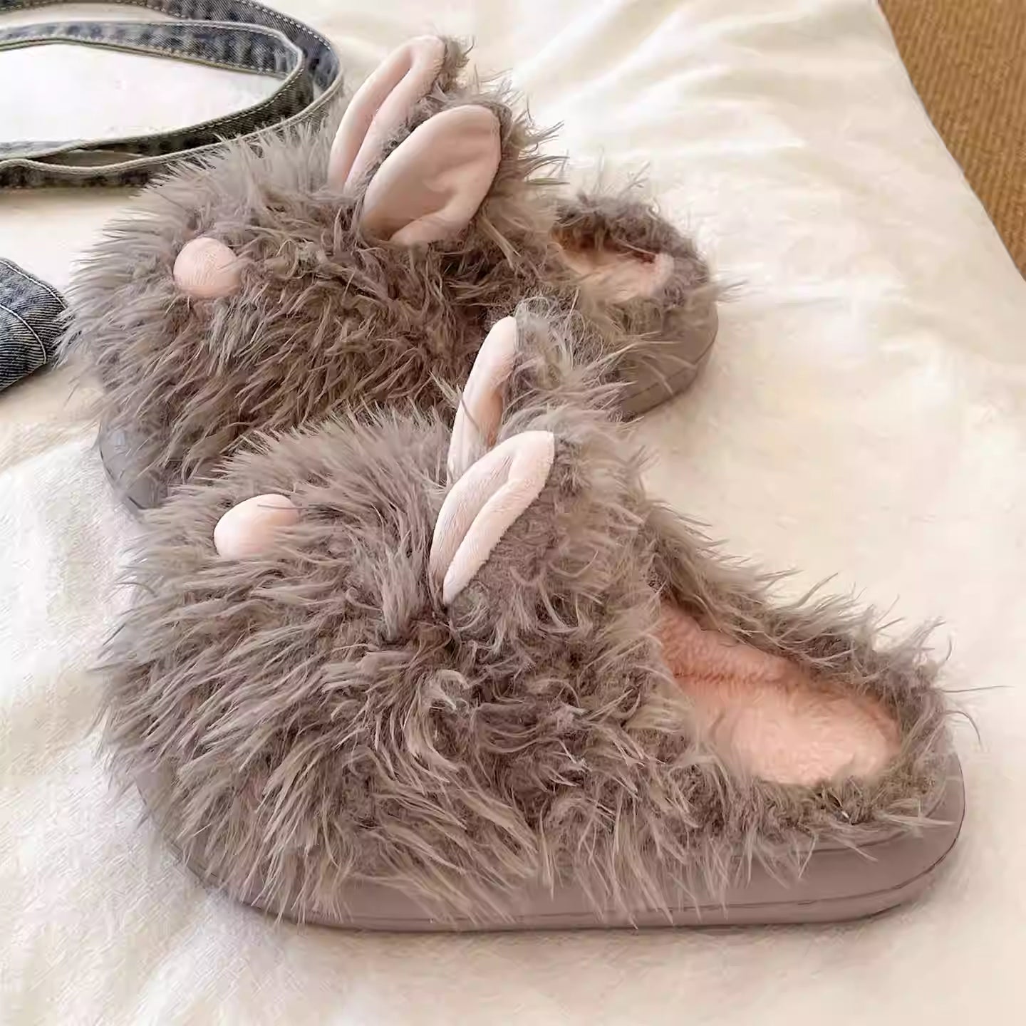 Cute Scribbled Bunny Slippers